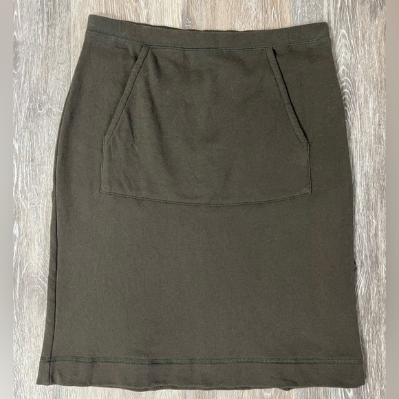 𝅺BANANA Republic knit pull on skirt, brown, size small. - Picture 1 of 5